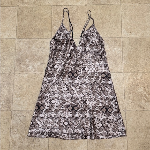 Vintage Victoria's Secret Silky Slip Dress Snake Print S NWOT - Picture 1 of 6
